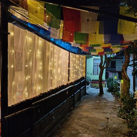 Moustache Mcleodganj Hostel McLeod Ganj Exterior foto